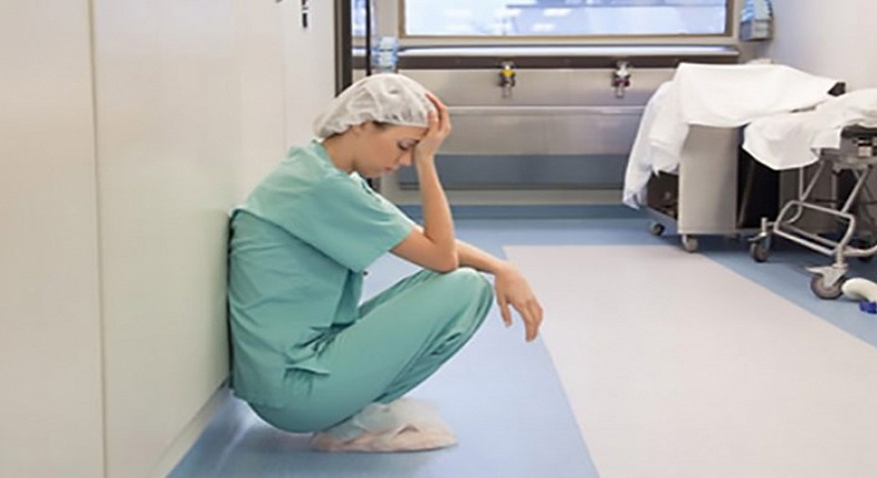 87% dos enfermeiros apresentam sintomas de esgotamento, aponta estudo 