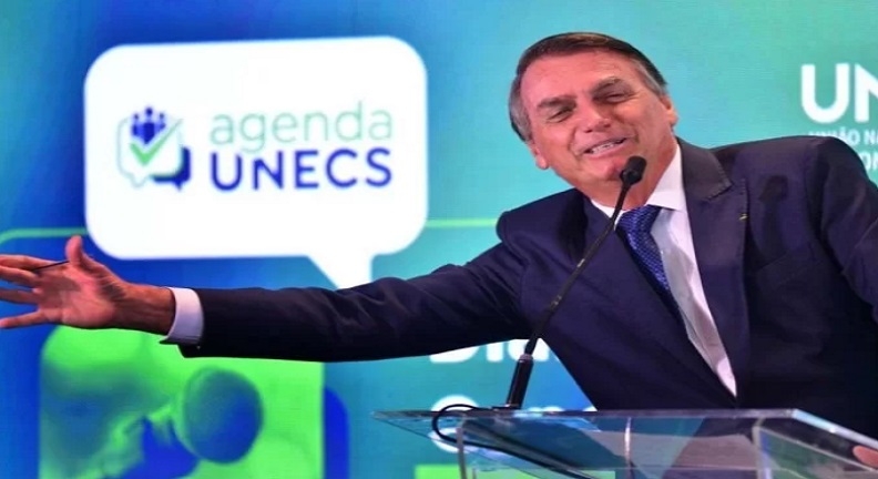 Bolsonaro diz que evitará concursos públicos para 