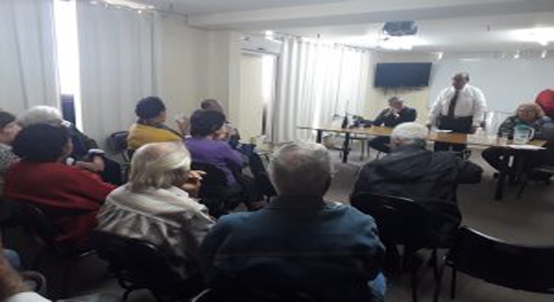 Encontro dos aposentados do Sindiserf-RS debate a reforma da Previdência