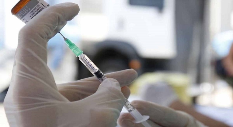 Entidades se posicionam contra vacinação privada: 'moralmente inaceitável'