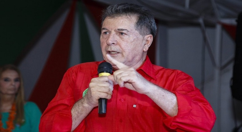 Pandemia deixa claro desprezo de Bolsonaro pelos serviços públicos