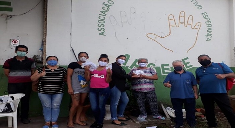 Sindiserf-RS realiza doação de máscaras para Associação de Reciclagem