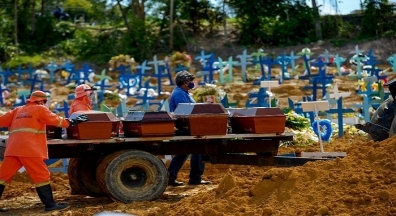 Após março trágico, Brasil inicia abril com média de mortes diária acima de 3 mi
