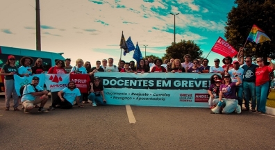 'Café da Manhã com Lula': centenas de servidoras e servidores chamam atenção do governo