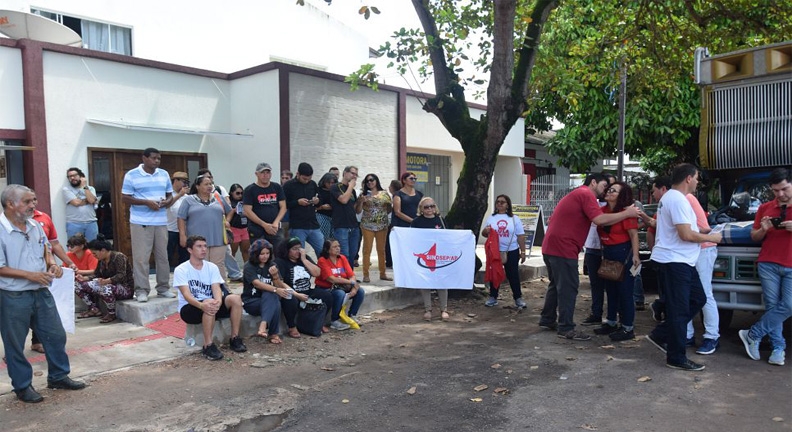 Trabalhadores do Amapá fazem manifestação contra a reforma da Previdência Social